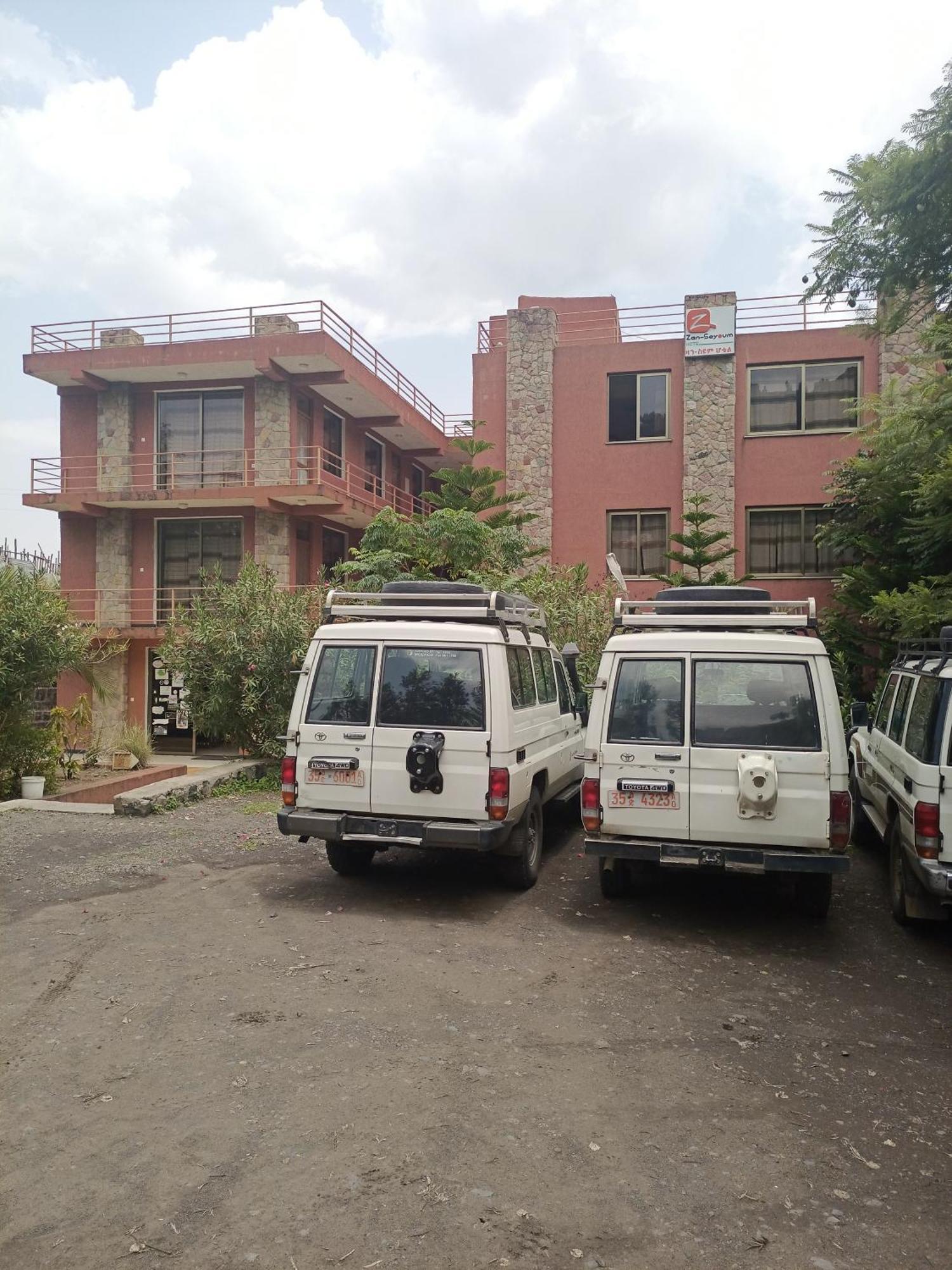 Zan-Seyoum Hotel - ลาลิเบลา ภายนอก รูปภาพ